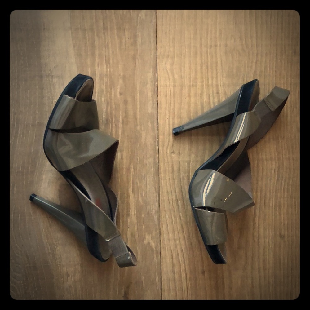 KORS Michael Kors Taupe Sandals | Heels, size 8M